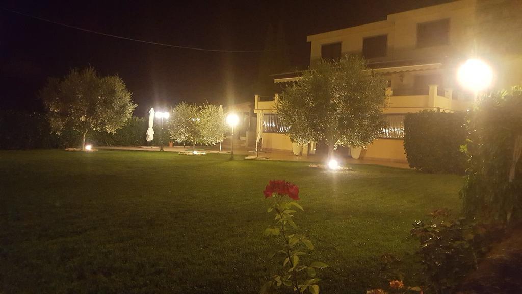Bed And Breakfast La Corte Degli Ulivi Чивитавекия Екстериор снимка