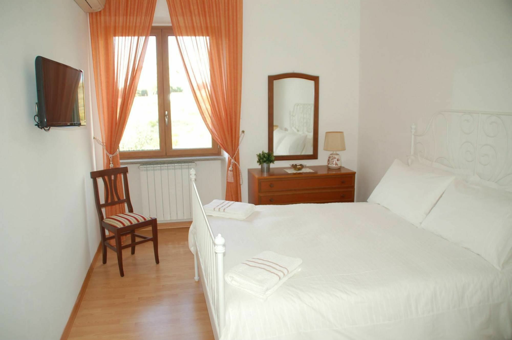 Bed And Breakfast La Corte Degli Ulivi Чивитавекия Екстериор снимка