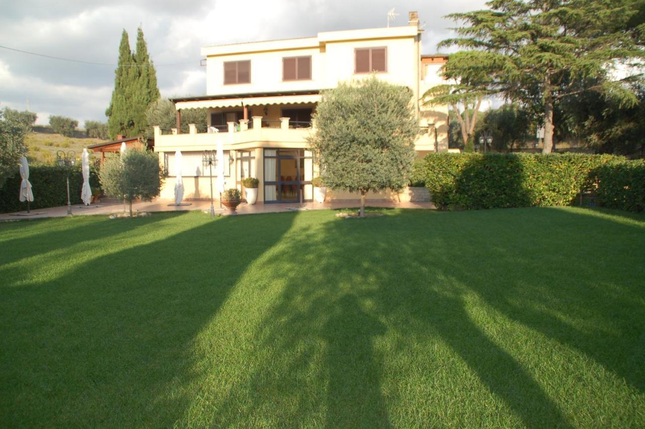 Bed And Breakfast La Corte Degli Ulivi Чивитавекия Екстериор снимка