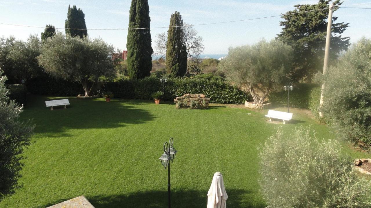 Bed And Breakfast La Corte Degli Ulivi Чивитавекия Екстериор снимка